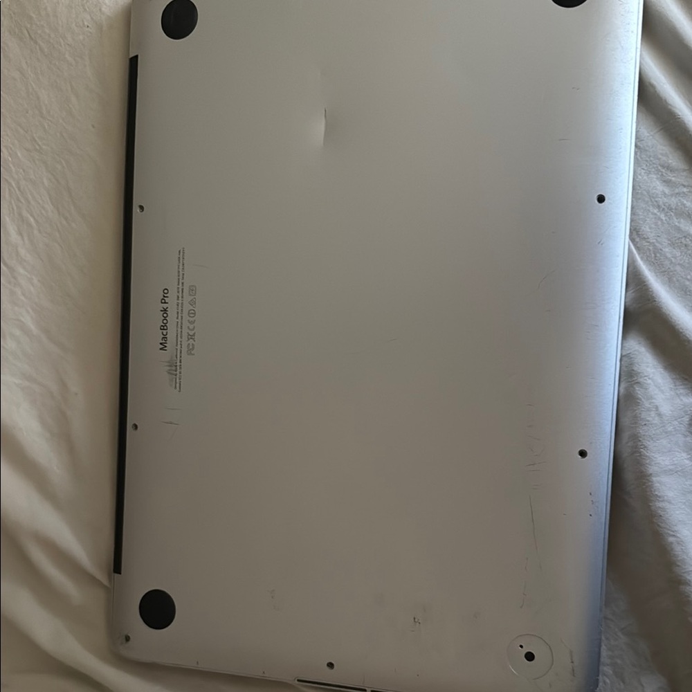 Apple MacBook Pro - Elegant Silver Finish